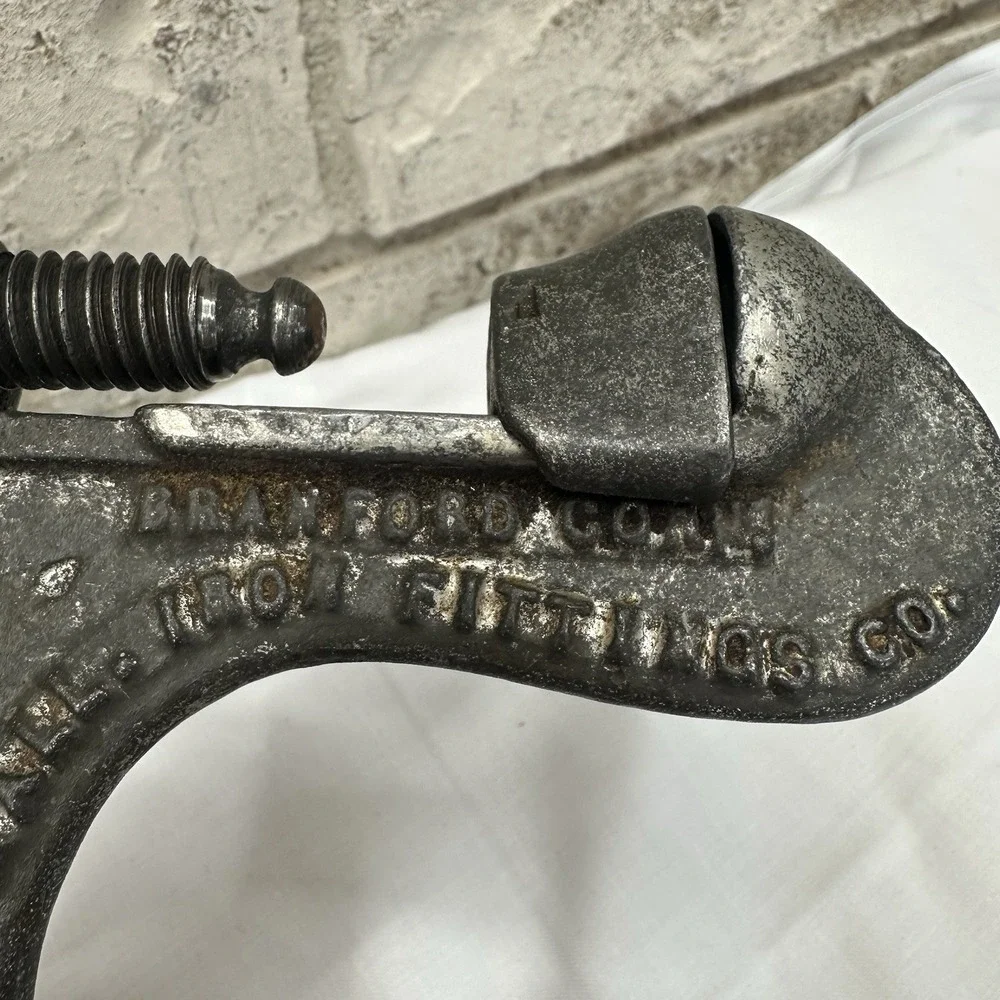 VTG Perfection Nut Cracker Branford Conn. Cast Iron Model 28 Table Counter Mount